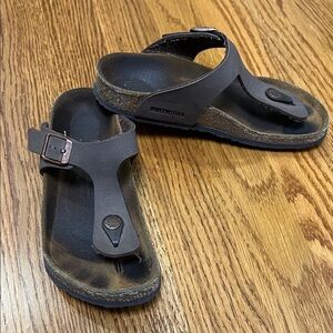 Girls Birkenstock Gizeh Birkenstock - Size 32
